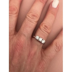 GOLD RING WITH LAB GROWN DIAMONDS - 449 LG