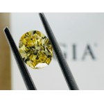 NATURAL POLISHED DIAMOND 0.8 FANCY VIVID YELLOW -SI1 - GIA - BM50101