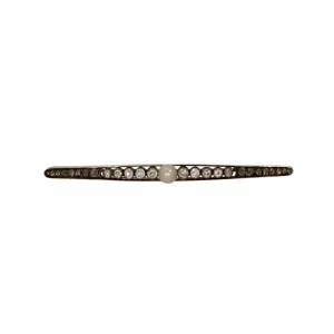 Brosza typu „bar brooch” z perłą, pocz. XX w.