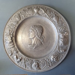 Parade tray with profile of Roman emperor and panoplies, 19th-20th century