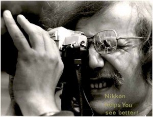 Marek Gerstmann: Nikkon pomáhá vidět lépe!, autoportrét 197- 18x24 cm