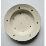BARANOVKA. Deep porcelain plate from the Baranovka porcelain manufactory, circa 1830.