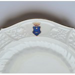 FISCHER &amp; MIEG, Česká republika. Sada 7 velkých porcelánových plochých talířů s polským erbem Leliwa pod hraběcí korunou.