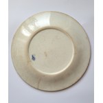 GIEN. Set of 6 faience plates, flat, large, with the Polish Wodzicki coat of arms (a variant of the Leliwa coat of arms) under the count's crown.
