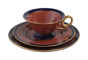 KADYNY. Breakfast set: cup, saucer, plate, BRG (blau-rot-gold) style.