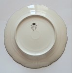 [PADEREWSKI, Ignacy Jan (1860-1941)] Porcelain plate, flat, from a dinner service, with a monogram tied on its mirror with the letters HIP