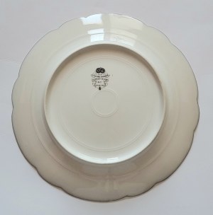 [PADEREWSKI, Ignacy Jan (1860-1941)] Porcelánový talíř, plochý, z jídelního servisu, s monogramem vázaným na zrcadle s písmeny HIP.