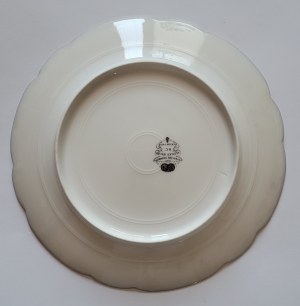 [PADEREWSKI, Ignacy Jan (1860-1941)] Porcelánový talíř, plochý, z jídelního servisu, s monogramem vázaným na zrcadle s písmeny HIP.