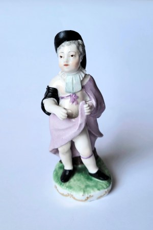 WIEDEŃ, Cesarska Manufaktura Porcelany. Figurka porcelanowa chłopca, około 1765 r.