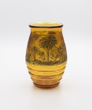 MOSER Company (založeno 1857); design: Rudolf WELS (1882-1944), Dekorativní váza se sloním pásem