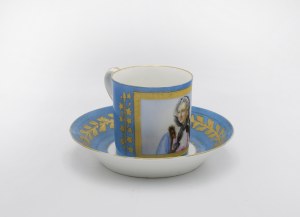 SEVRES - MANUFAKTURA PORCELANY, Filiżanka z miniaturą portretową Marii Leszczyńskiej