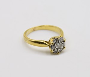 Ring with diamonds