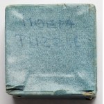 MONETA PUZZLE (Bizancjum, Miliaresiony) - pudełko z ułamkami monet ze zbioru Jadwigi Zakrzewskiej-Kleczkowskiej