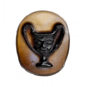 A postclassical agate cameo. Vase.