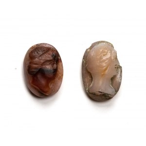 Lot of 2 agate cameos. Female heads