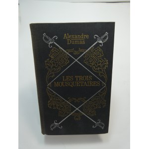 Les trois mousquetaires / Alexandre Dumas ; [hudož. V. G. Alekseev].