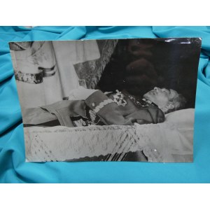 Soubor 2 fotografií z pohřbu Józefa Piłsudského 1938
