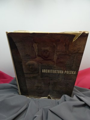 Polish architecture / Jan Zachwatowicz