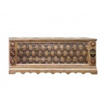 Museal Renaissance wedding chest, "Cassone a pastiglia dorata con uccelli"