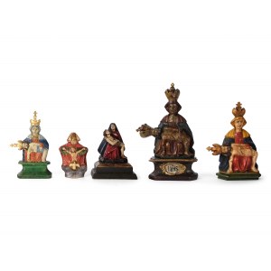 Collection of carvings, 4 Pietàs & 1 mercy seat