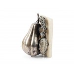 Lidded box in the shape of a pear, Around 1900/1920