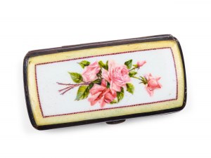 Cigarette box with floral decoration, Silver marked