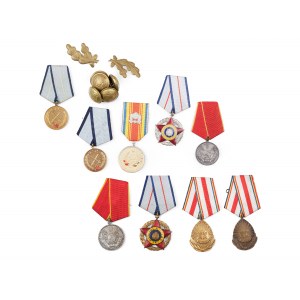 Mixed lot: 7 pieces, Communist medals in original cases