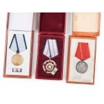 Mixed lot: 7 pieces, Communist medals in original cases