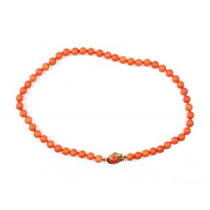 Coral necklace, Clasp gold 18 ct