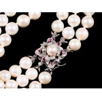 Three-row pearl bracelet, Clasp 18kt white gold with diamonds (?)