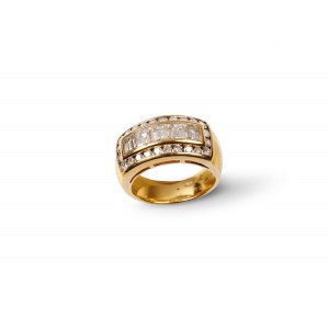 Ring with diamonds
