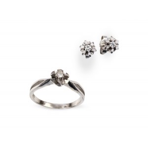 Mixed lot: Pair of stud earrings & 1 ring, 14ct white gold