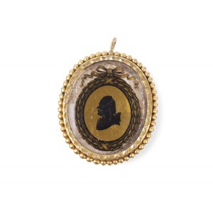 Medallion pendant, Gold-plated metal?