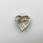 Stříbrný přívěsek srdce s diamanty o váze přibližně 0,50 Ct