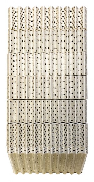 Lampa ścienna z elementów „Ściany światła” autorstwa Antoniego Starczewskiego(1924-2000)