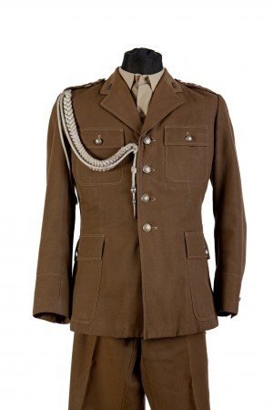 DOCTOR OFFICER'S STARTING UNIFORM 1964