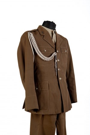 DOCTOR OFFICER'S STARTING UNIFORM 1964