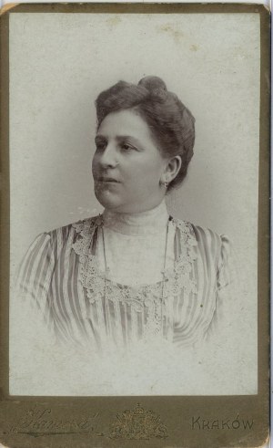 Krakow, Camera - Woman, ca. 1900.