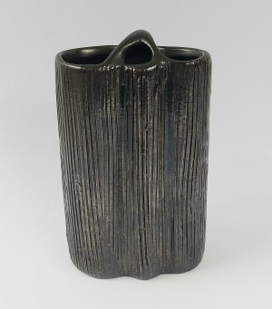 créé par Stefan Bławut, Vase, Tomaszów Mazowiecki Ceramics