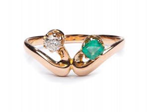 Ring with diamond and emerald, early 20th century jewelry, pr. gold 