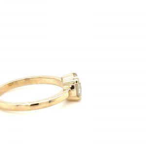 BAGUE EN OR JAUNE AVEC DIAMANTS - RNG41108