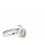 4.06 GR GOLD RING WITH DIAMONDS - DH-R289