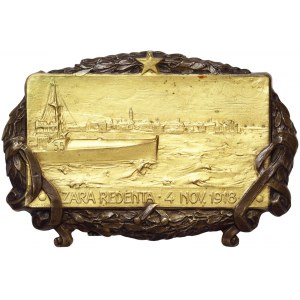 Italy, Kingdom, Vittorio Emanuele III, Plaque commemorating the 4th of November 1918 when the Regia Torpediniera 55 AS, commanded by Captain De Boccard, docked in Zadar / Zara and took possession of it in the name of Italy. 1918