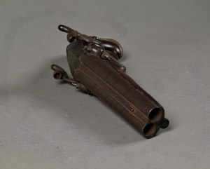 Pistola con chiusura a cappuccio, XIX secolo.