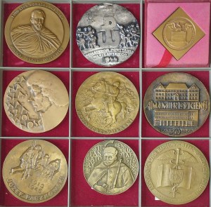 54 MEDALS