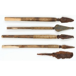 PIĘĆ GROTÓW, Palestyna, epoki brązu i żelazaJeden brąz, cztery żelazo 5-9 cm