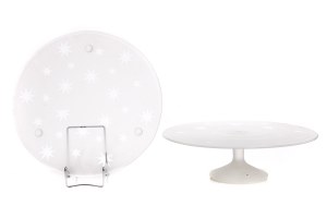 Set of platters with sandblasted design