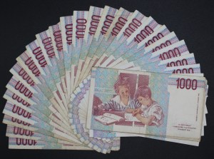 Italy. 1990 1000 Lire Replacement XF A 25 Pieces