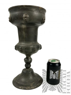XIX w. - Duży Kielich Cynowy (Wilkom) z Grawerunkiem “Podarowany przez B. Richtera, 1820 r.