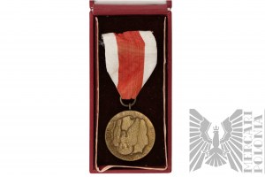 PRL - Medal for Meritorious Service to National Defense and Badge of Honor for Meritorious Service to Warsaw.